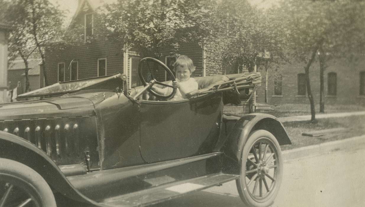 history of Iowa, Iowa History, IA, Motorized Vehicles, car, Iowa, LeQuatte, Sue, Cities and Towns, silly, Children