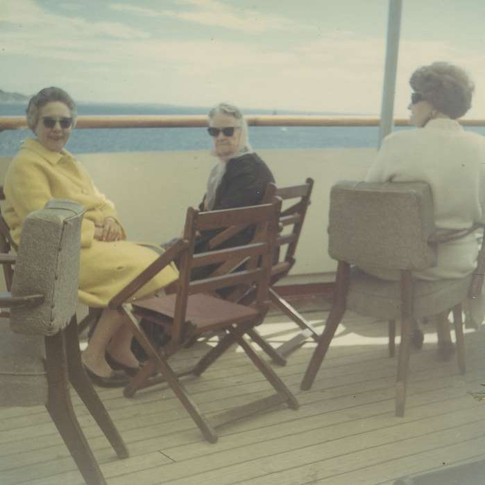 Portraits - Group, Travel, history of Iowa, Iowa History, Edina, MO, sunglasses, Iowa, Fredericks, Robert