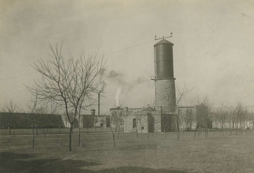 history of Iowa, Iowa History, anamosa state penitentiary, Prisons and Criminal Justice, Anamosa State Penitentiary Museum, limestone, smokestack, Iowa, Anamosa, IA