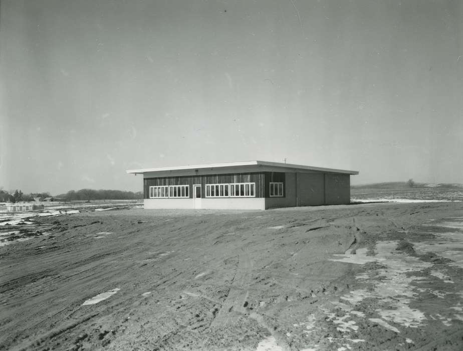 Iowa History, building, Waverly Public Library, Iowa, history of Iowa, Businesses and Factories, dirt, restaurant