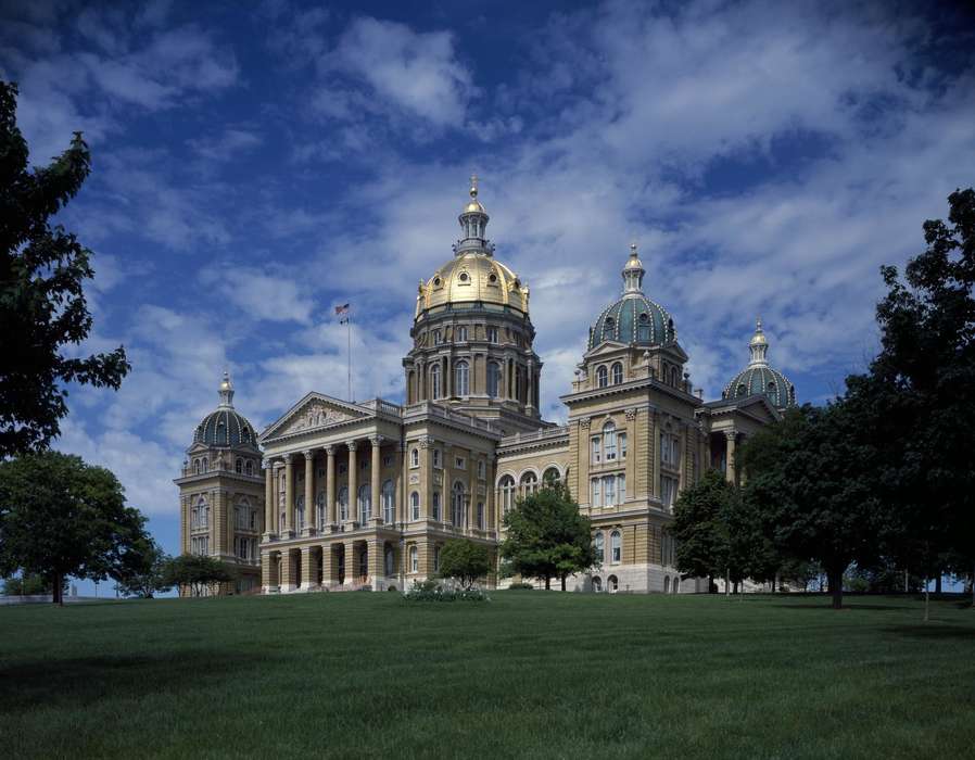 Cities and Towns, cloud, architecture, Library of Congress, Iowa History, pillar, Iowa, clouds, history of Iowa, dome, Civic Engagement, Main Streets & Town Squares