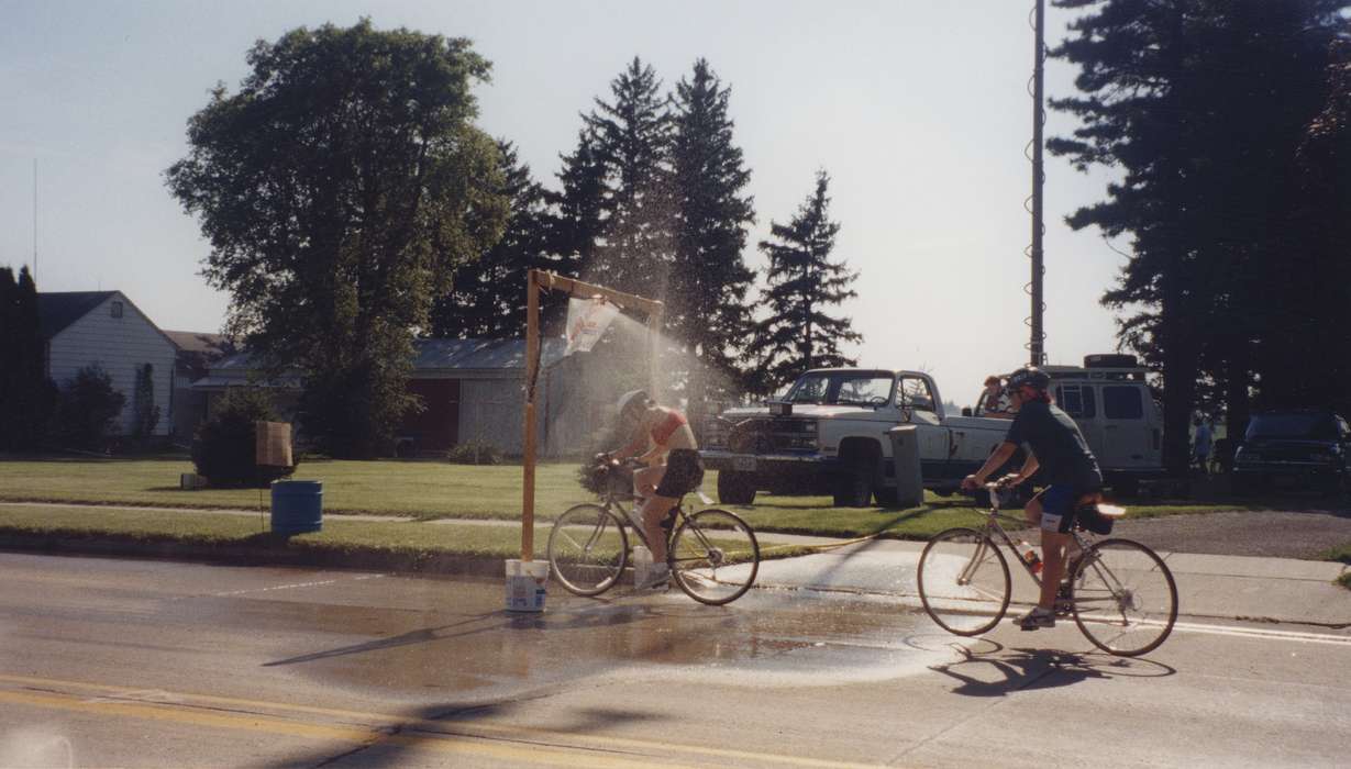 spray, bicycle, cyclists, Waverly Public Library, ragbrai, Waverly, IA, Iowa, history of Iowa, Iowa History, Outdoor Recreation