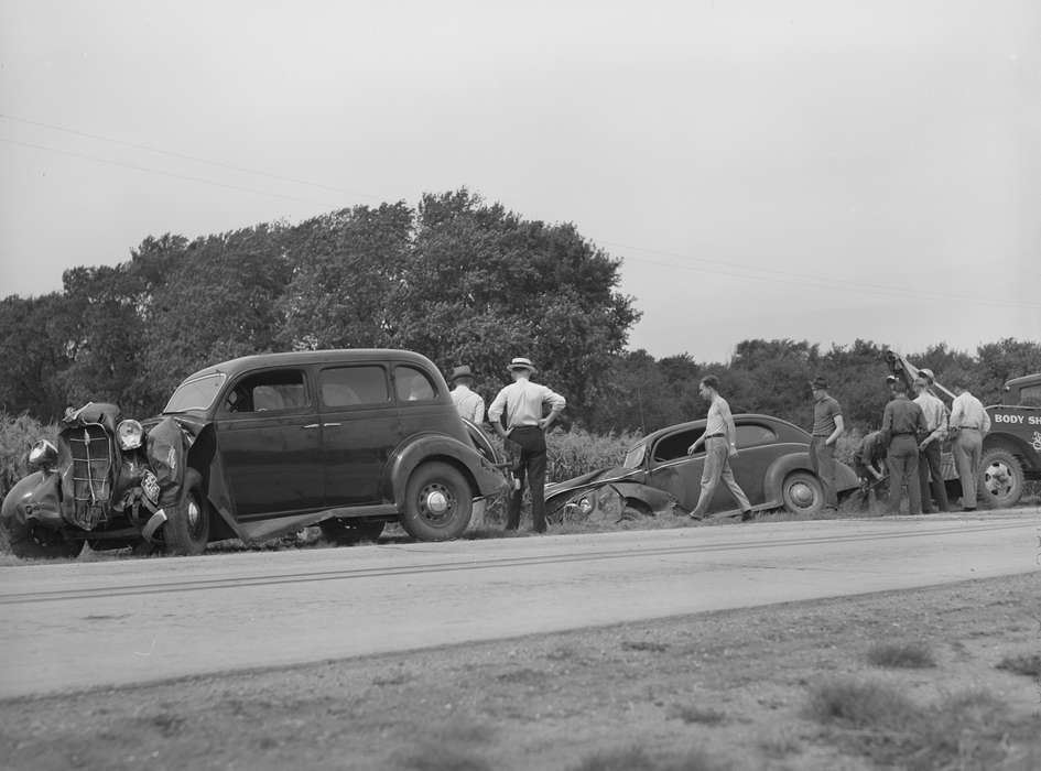 Library of Congress, history of Iowa, tire, Iowa, car, Motorized Vehicles, road, Wrecks, Iowa History, cars, accident