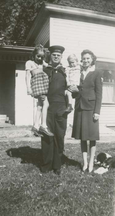 Portraits - Group, Military and Veterans, wwii, history of Iowa, Iowa History, Bode, IA, Iowa, navy, Ostrum (Bratland), Arlene