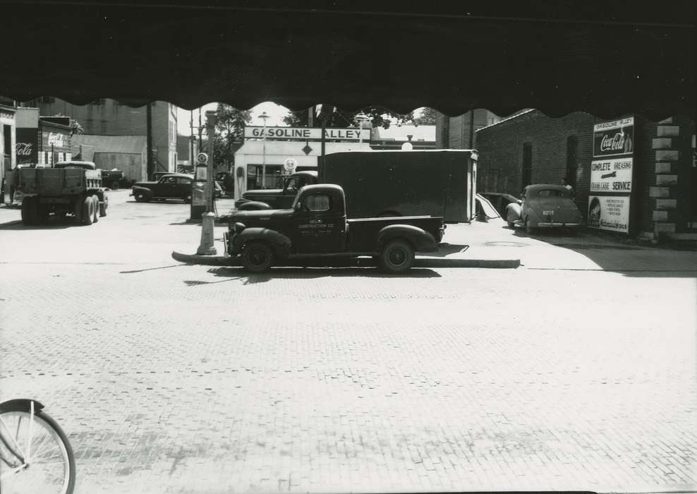 history of Iowa, Iowa History, trucks, Motorized Vehicles, Businesses and Factories, Waverly, IA, gas station, Iowa, Cities and Towns, Waverly Public Library