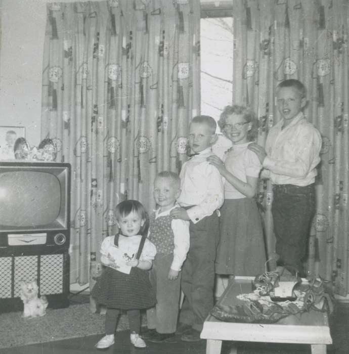 Iowa History, television, Children, Iowa, history of Iowa, West Union, IA, Homes, sibling, tv, Kleppe, Leslie, siblings, Families