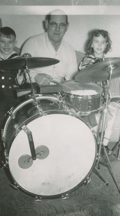 button up, USA, Iowa History, Leisure, Children, glasses, accordion, Iowa, history of Iowa, Portraits - Group, drum set, Families, drum, Wilson, Dorothy