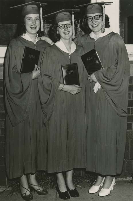 Portraits - Group, graduation, Iowa, USA, diplomas, Iowa History, Schools and Education, graduates, graduate, history of Iowa, tassels, glasses, Curtis, Shirley