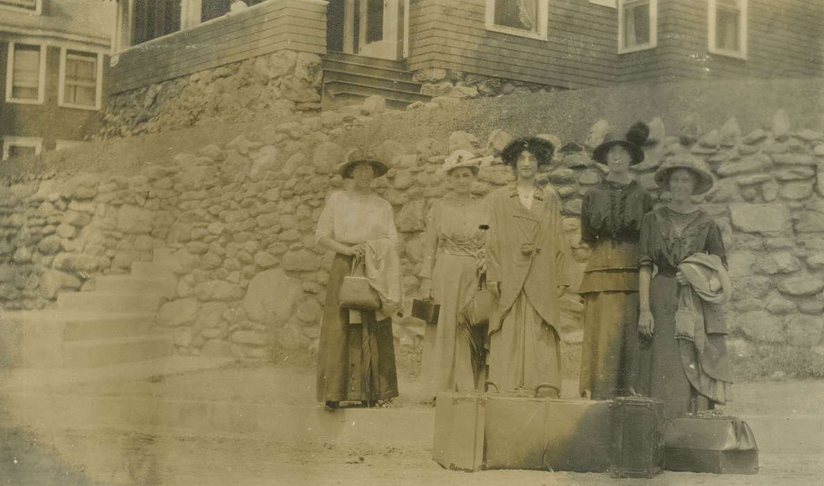 Portraits - Group, Travel, history of Iowa, Iowa History, suitcase, Iowa, LeQuatte, Sue, USA, Leisure