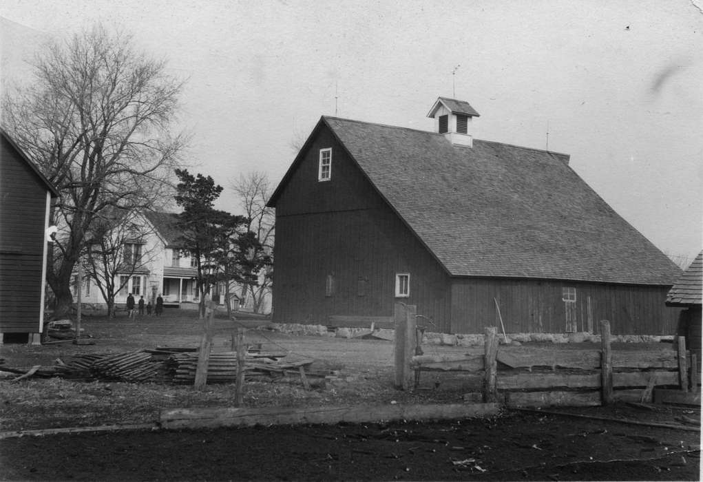 Portraits - Group, Carroll, IA, Heuton, Paul H., Iowa, Barns, house, fence, Farms, garden, history of Iowa, Iowa History