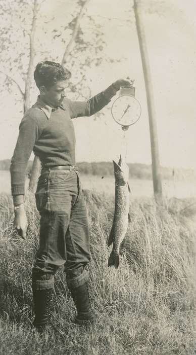 northern pike, Portraits - Individual, Iowa History, Iowa, McMurray, Doug, Travel, Outdoor Recreation, fishing, scale, Inguadona, MN, history of Iowa, fish