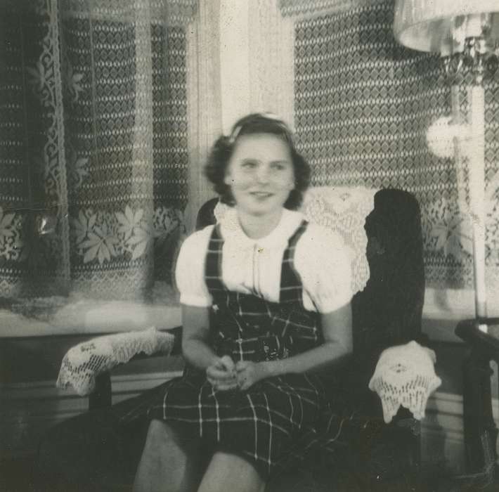 curtain, pinnafore, lamp, USA, Iowa, curly hair, Wilson, Dorothy, Children, living room, armchair, Homes, Portraits - Individual, dress, history of Iowa, doily, Iowa History