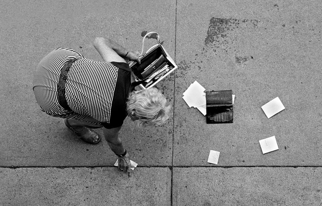 history of Iowa, Iowa History, heels, Ottumwa, IA, Lemberger, LeAnn, wallet, sidewalk, Iowa, Cities and Towns, dress, purse