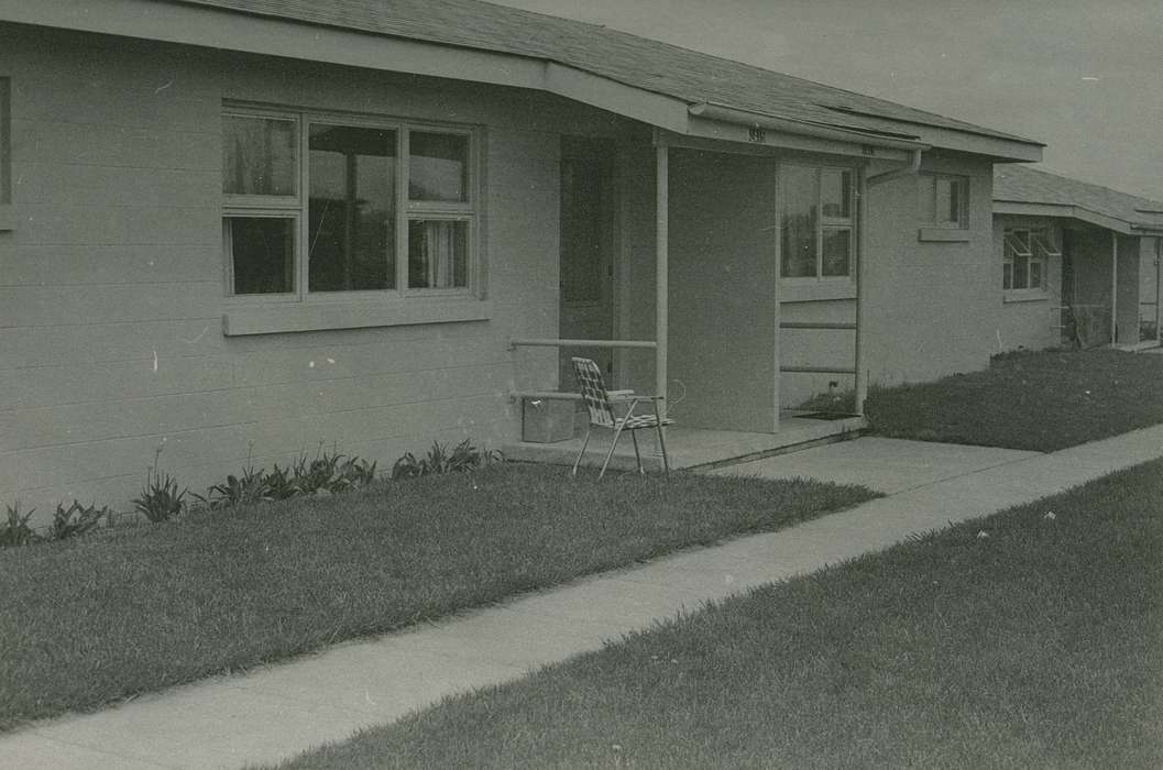 lawn chair, Iowa History, Iowa, university of northern iowa, iowa state teachers college, uni, house, UNI Special Collections & University Archives, Homes, Cedar Falls, IA, history of Iowa