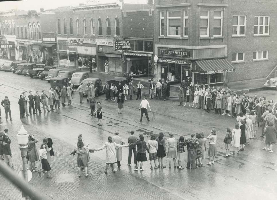 history of Iowa, stores, Entertainment, Waverly Public Library, Waverly, IA, Main Streets & Town Squares, Iowa, train tracks, Iowa History, students, correct date needed, Cities and Towns, cars