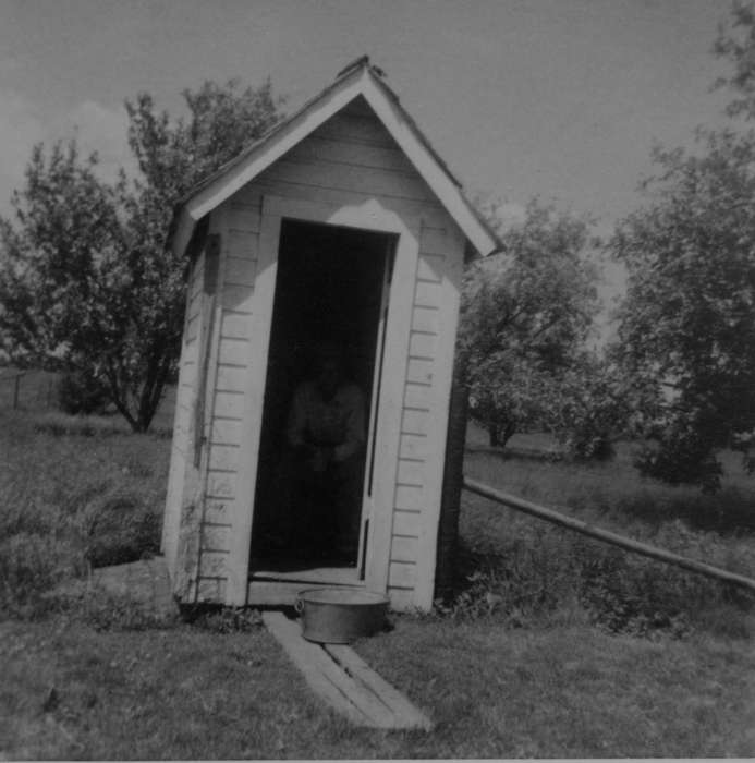 Heuton, Paul H., history of Iowa, Iowa History, Iowa, Farms, bathroom, Carroll, IA, outhouse