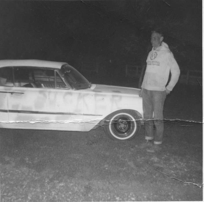 ford, Motorized Vehicles, Iowa History, Heuton, Paul H., Iowa, history of Iowa, car, Carroll, IA