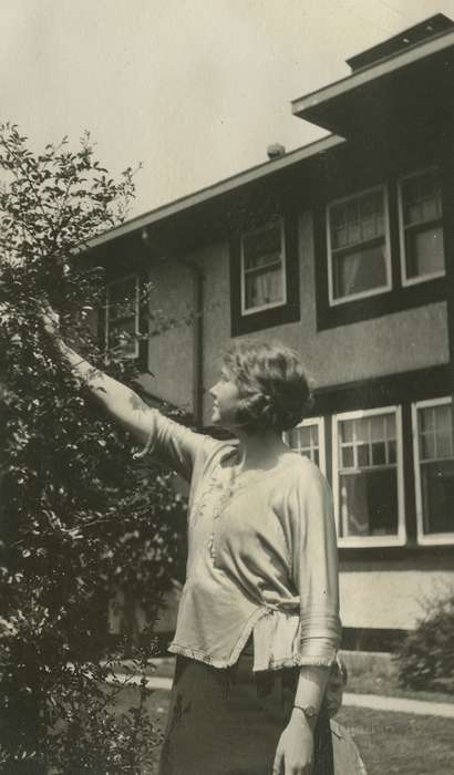 Portraits - Individual, plant, Iowa History, Iowa, window, McMurray, Doug, blouse, Webster City, IA, history of Iowa