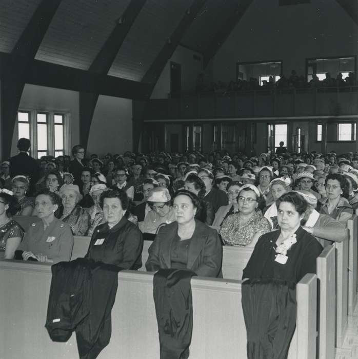 Iowa History, Waverly Public Library, pew, Iowa, history of Iowa, group, correct date needed, church service, Waverly, IA, Religion, balcony