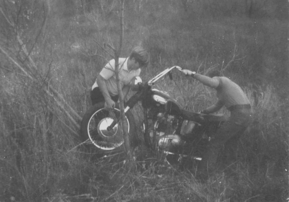 Patterson, Donna and Julie, history of Iowa, Iowa, IA, Iowa History, Motorized Vehicles, motorcycle