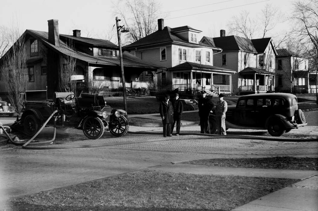 history of Iowa, Iowa History, Lemberger, LeAnn, Motorized Vehicles, fire truck, Iowa, Cities and Towns, Centerville, IA