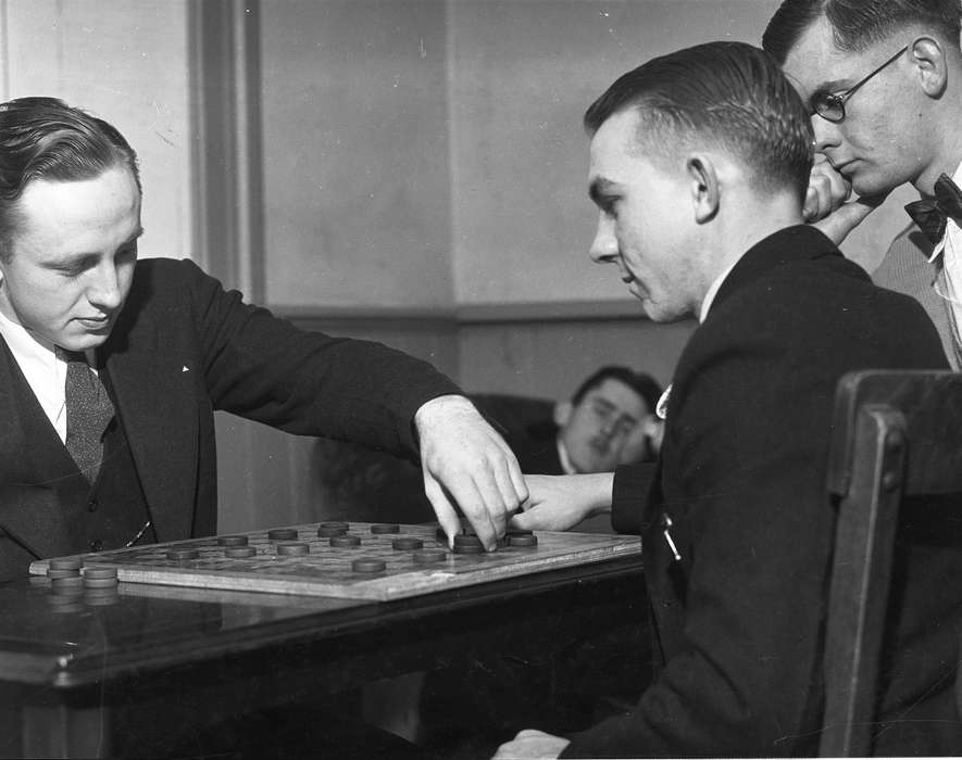 Leisure, checkers, Cedar Falls, IA, history of Iowa, Iowa History, uni, iowa state teachers college, UNI Special Collections & University Archives, Iowa, Schools and Education, university of northern iowa