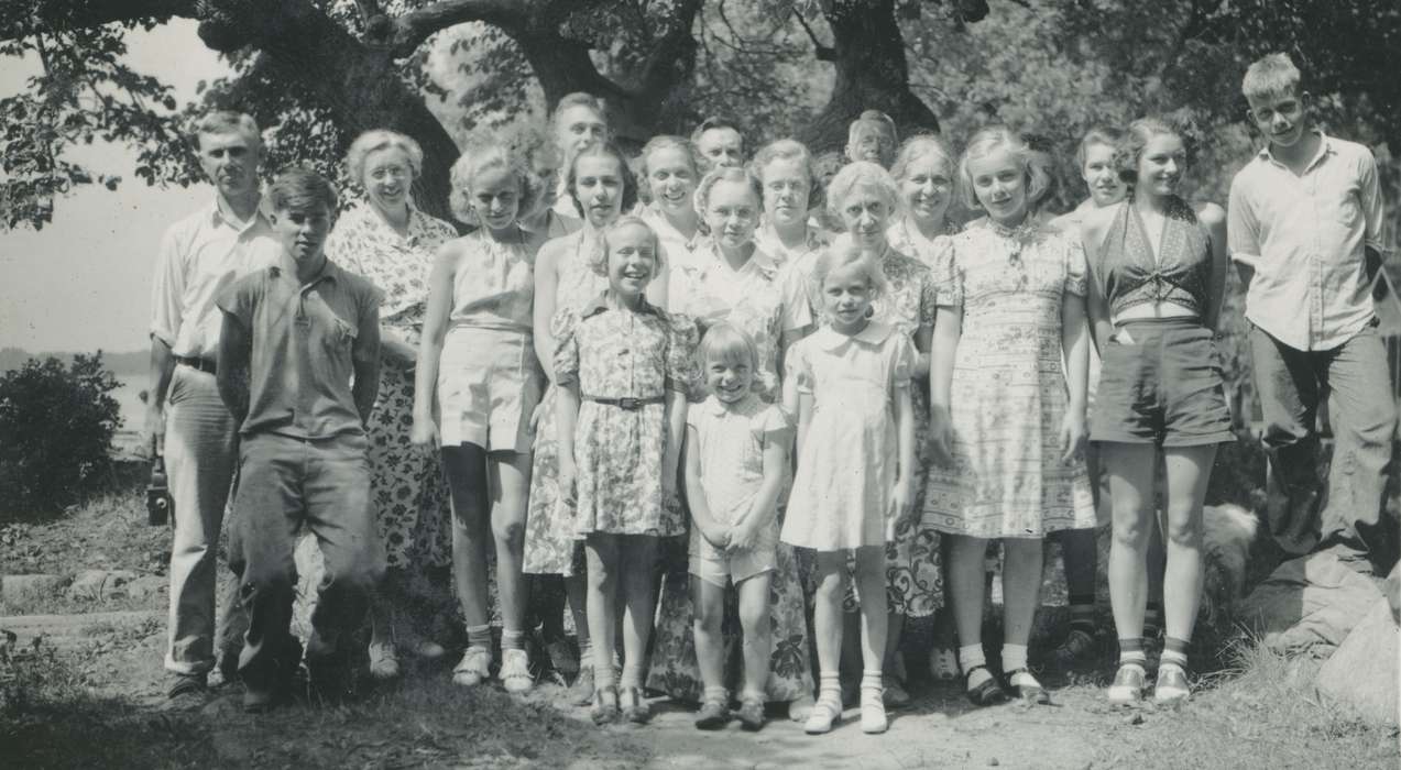 Portraits - Group, Clear Lake, IA, history of Iowa, Iowa History, Families, Iowa, McMurray, Doug, Children