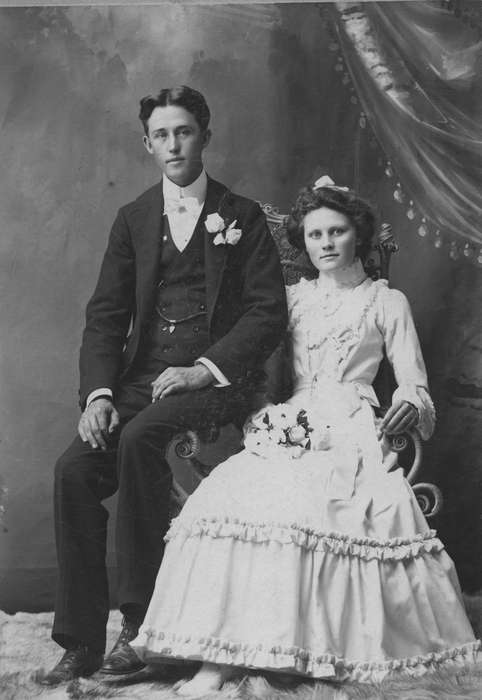 Weddings, Iowa, Iowa History, Boehm, Pam, bride, Boone, IA, history of Iowa, groom