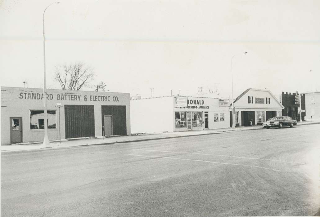 history of Iowa, Businesses and Factories, Waverly, IA, Waverly Public Library, Main Streets & Town Squares, Iowa, car, Motorized Vehicles, store, business, Iowa History, Cities and Towns