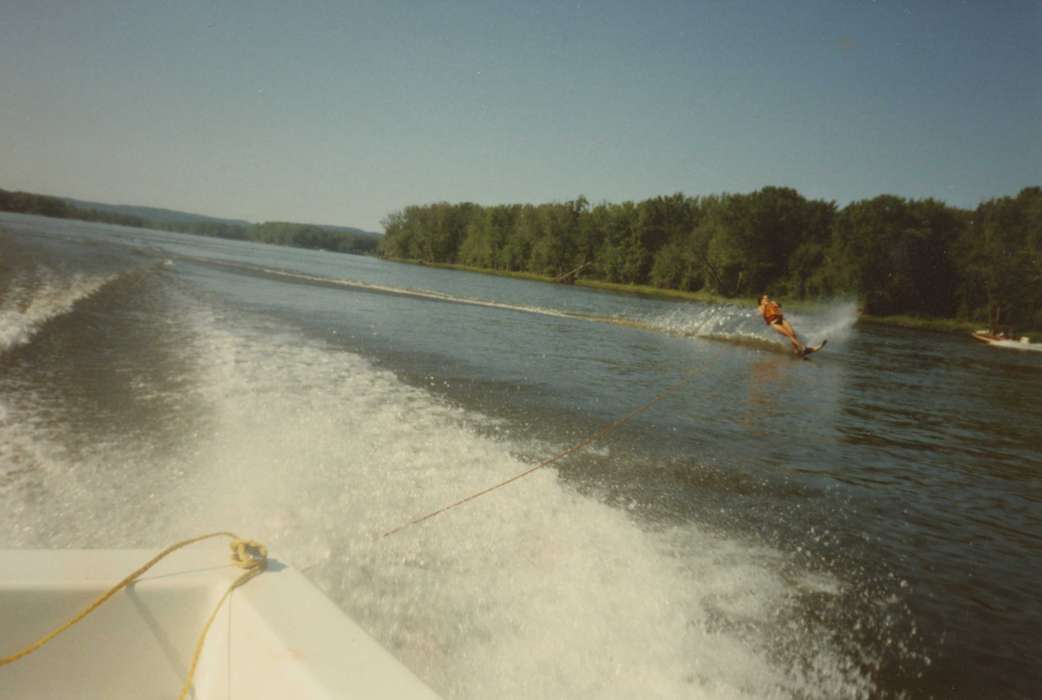 Iowa History, Lakes, Rivers, and Streams, Iowa, USA, lake, Outdoor Recreation, Patterson, Donna and Julie, history of Iowa, water skiing