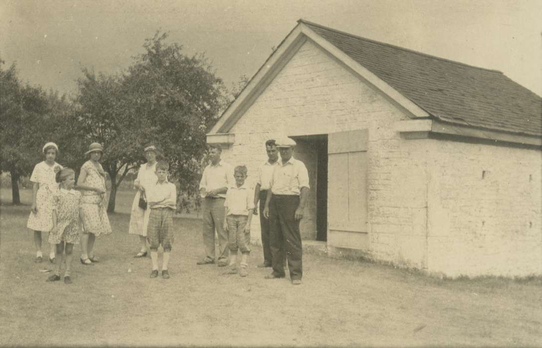 Portraits - Group, IA, Iowa, Families, Children, King, Tom and Kay, knickers, history of Iowa, Iowa History