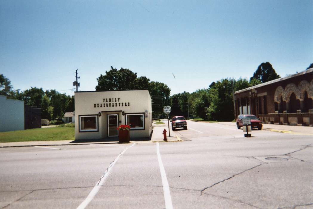 Heuton, Paul H., history of Iowa, Iowa History, truck, Iowa, Cities and Towns, street, Lake City, IA