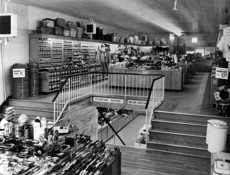 Lemberger, LeAnn, hose, Iowa History, store, Iowa, hardware store, Businesses and Factories, picnic basket, history of Iowa, Ottumwa, IA