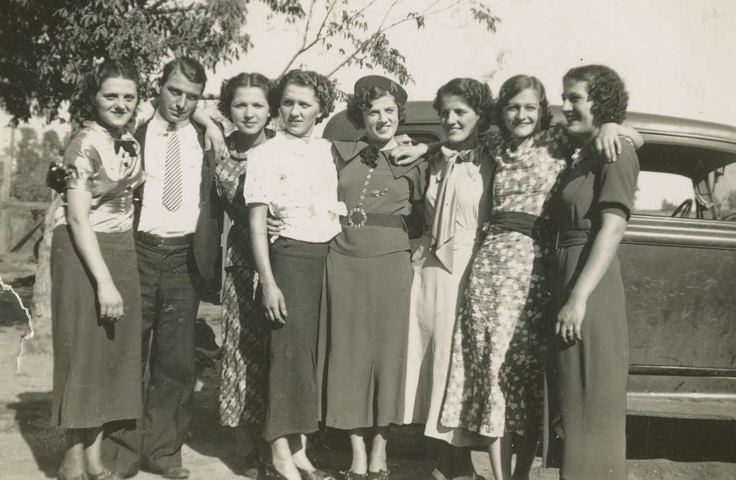 Portraits - Group, Weddings, Iowa, wedding party, montenegrin, Des Moines, IA, Campopiano Von Klimo, Melinda, history of Iowa, Motorized Vehicles, Iowa History