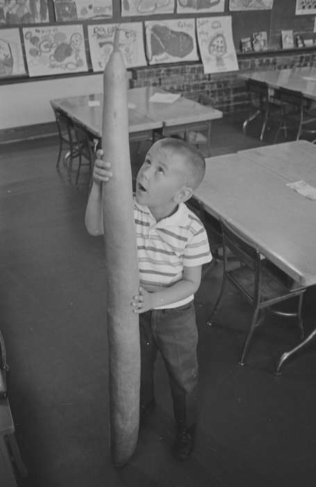 desk, Iowa History, Iowa, Schools and Education, Lemberger, LeAnn, classroom, Ottumwa, IA, Children, chair, history of Iowa, peas