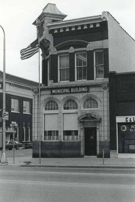 Main Streets & Town Squares, main street, history of Iowa, Iowa History, Businesses and Factories, american flag, business, municipal building, Iowa, Cities and Towns, Waverly Public Library