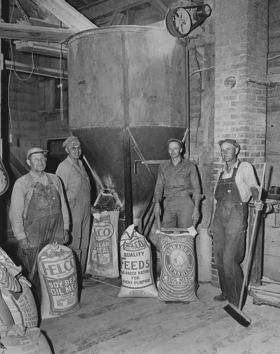 Portraits - Group, Iowa History, Toeterville, IA, Iowa, soybean, Labor and Occupations, Farming Equipment, seed, Horgen, Susan, history of Iowa