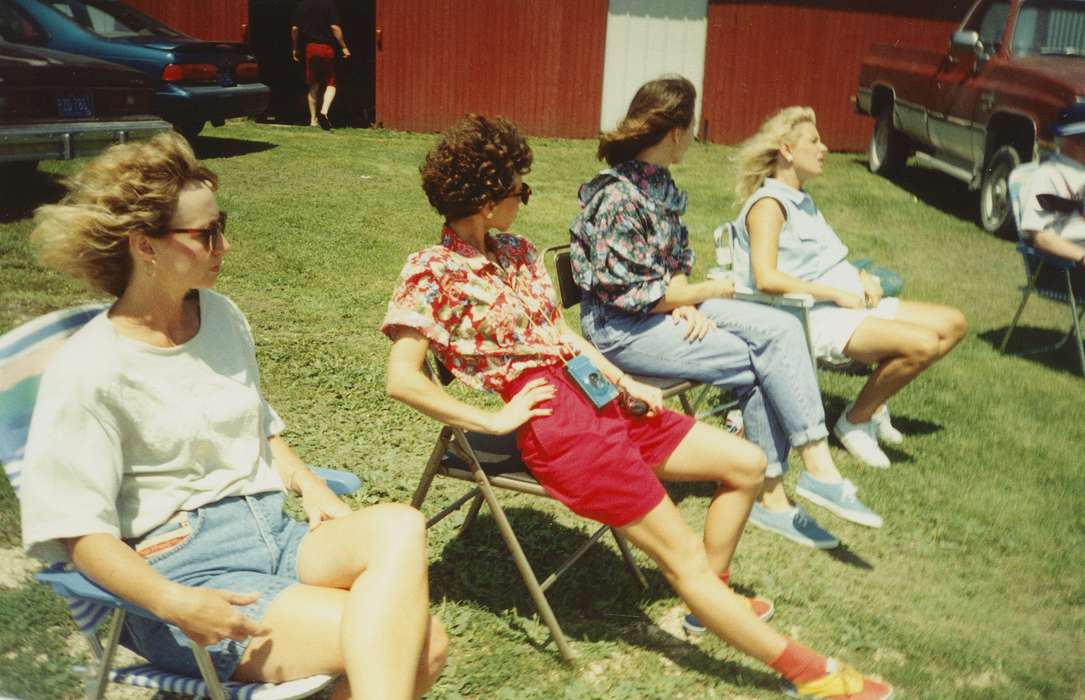 Palmer, IA, history of Iowa, Aden, Marilyn, Iowa History, summer, lawn chair, fashion, Iowa, camera, Leisure