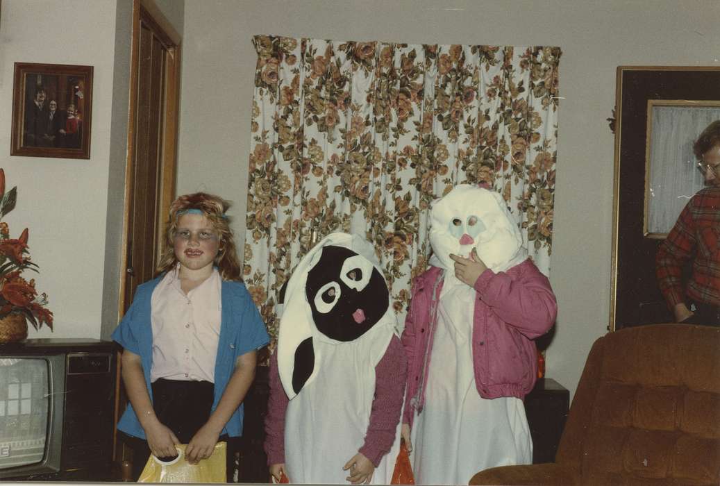 Portraits - Group, curtain, Iowa, East, Lindsey, Iowa History, mask, Children, living room, Homes, Reinbeck, IA, halloween, history of Iowa, costume, television