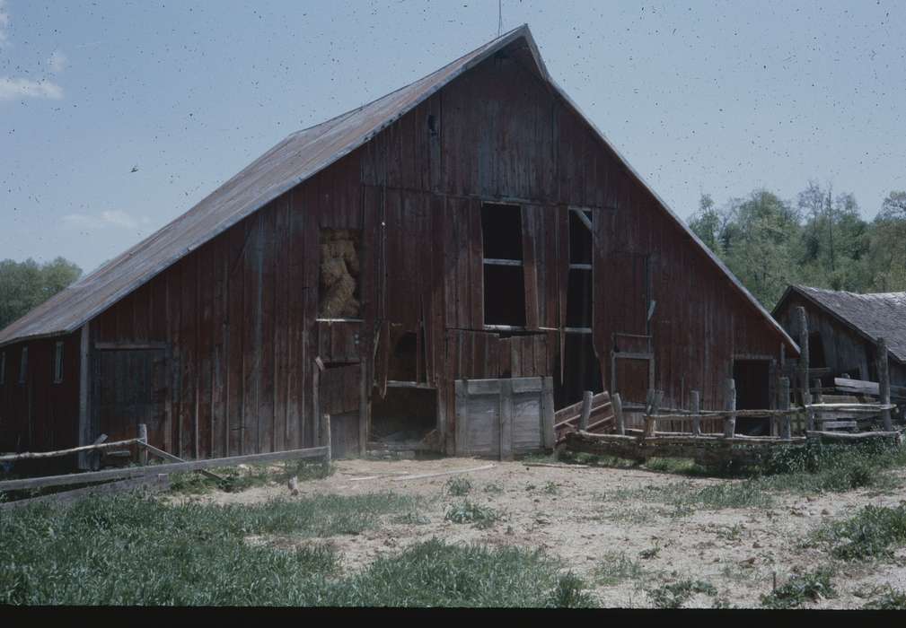 IA, old barn, Iowa History, Iowa, Zischke, Ward, Barns, history of Iowa