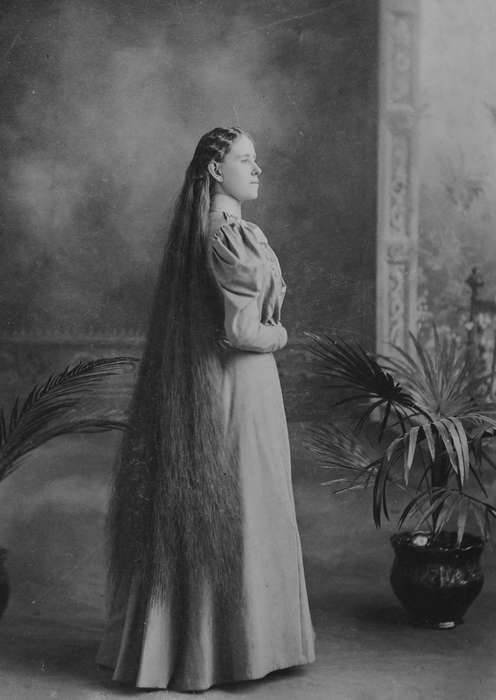 history of Iowa, Iowa History, Ottumwa, IA, painted backdrop, Lemberger, LeAnn, plant, hair, Iowa, long skirt, hairstyle, Portraits - Individual