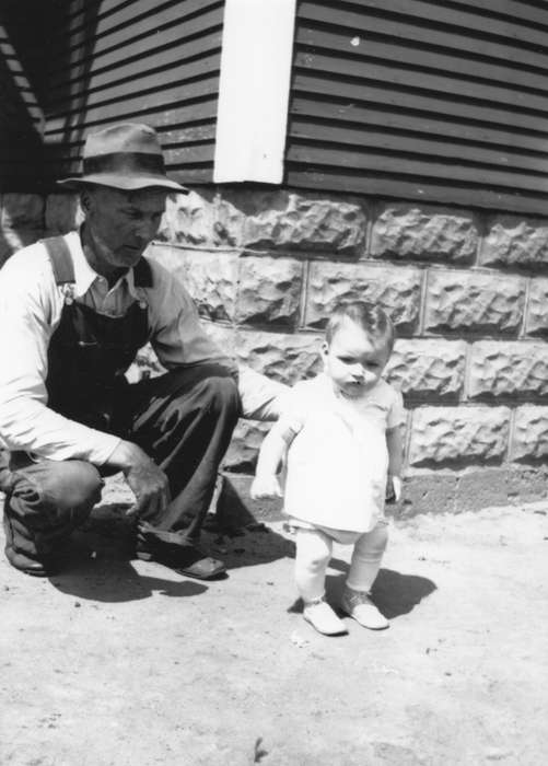 Doering, Alan, Iowa, Children, toddler, history of Iowa, Tripoli, IA, Iowa History, overalls