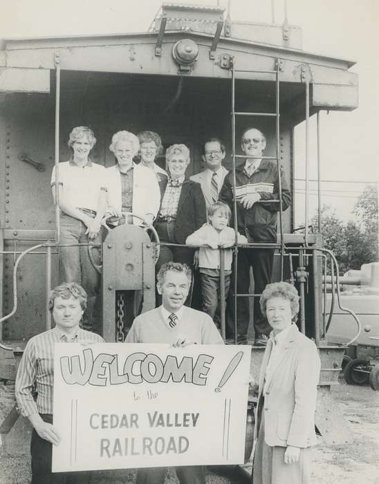 history of Iowa, Iowa History, group photo, Waverly, IA, railroad, Iowa, Train Stations, Waverly Public Library, train car