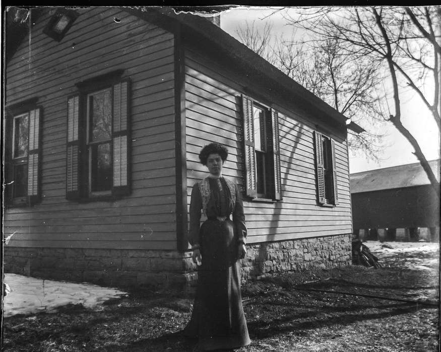 history of Iowa, Iowa History, house, Jones County, IA, Anamosa Library & Learning Center, Iowa, dress, Portraits - Individual
