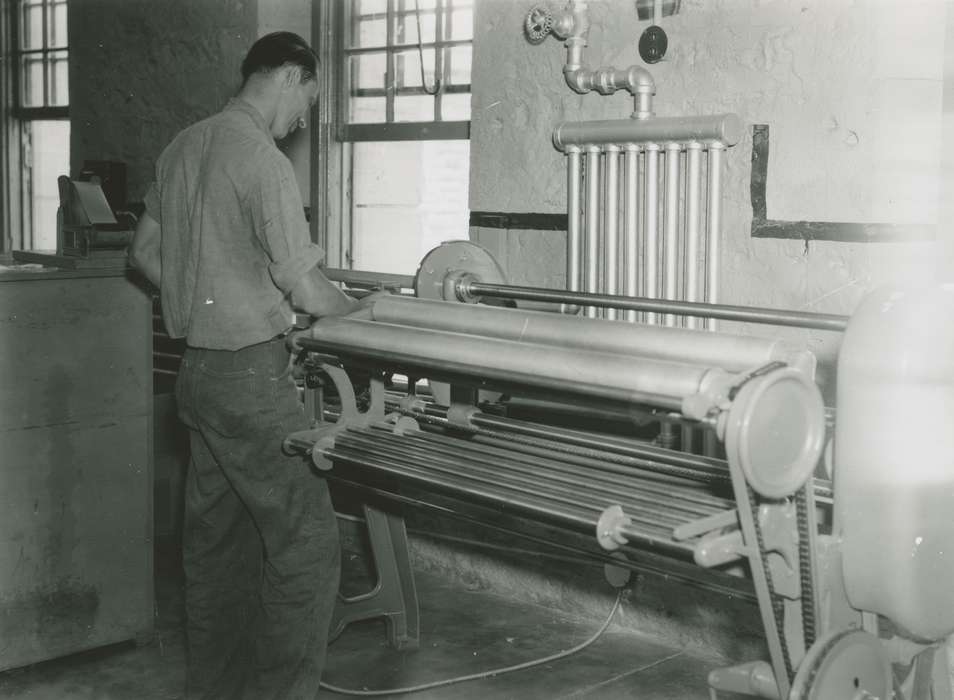 history of Iowa, Iowa History, anamosa state penitentiary, Businesses and Factories, Prisons and Criminal Justice, Anamosa State Penitentiary Museum, Iowa, Anamosa, IA, machine, Labor and Occupations