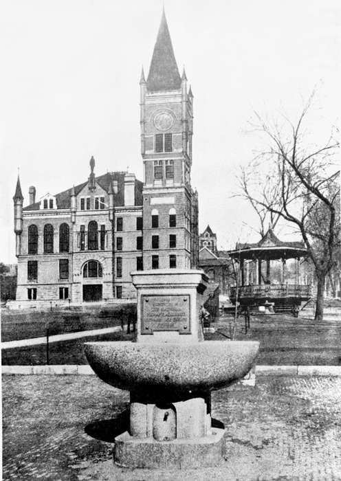 gazebo, Iowa, Prisons and Criminal Justice, Lemberger, LeAnn, Cities and Towns, Ottumwa, IA, history of Iowa, courthouse, Iowa History