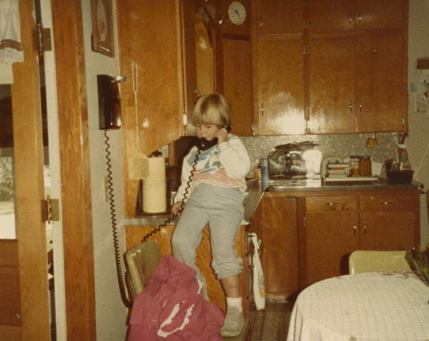 history of Iowa, kitchen, Iowa History, phone, Reinbeck, IA, Iowa, Homes, Children, East, Lindsey