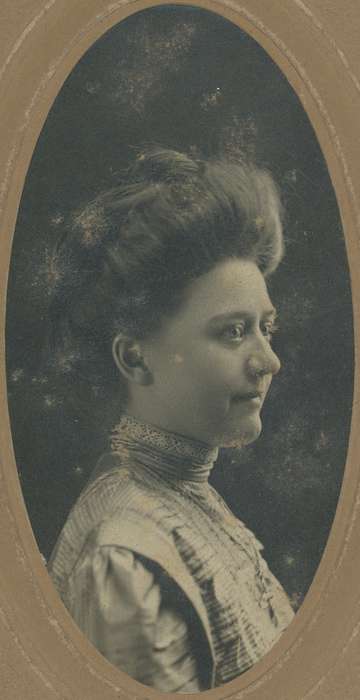 history of Iowa, Iowa History, Parkersburg, IA, collar, Neymeyer, Robert, profile, Iowa, hairstyle, Portraits - Individual