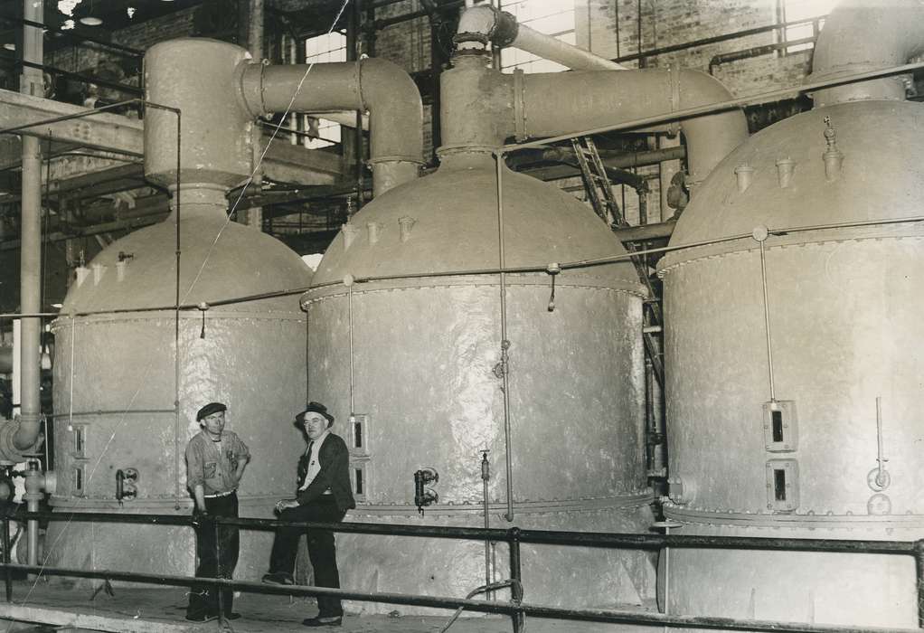 Portraits - Group, history of Iowa, Iowa History, Businesses and Factories, sugar processing plant, Waverly, IA, Iowa, Waverly Public Library, Labor and Occupations