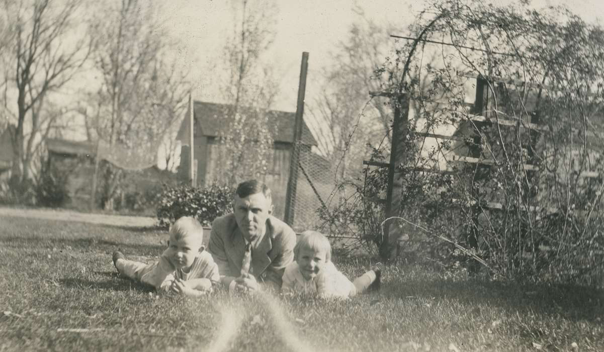 Portraits - Group, Iowa, Webster City, IA, McMurray, Doug, Families, Children, father, garden, history of Iowa, Iowa History